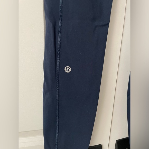 Lululemon Speed Up Tight *Full-On Luxtreme 28" Sz 4 in Midnight Navy - Picture 7 of 12